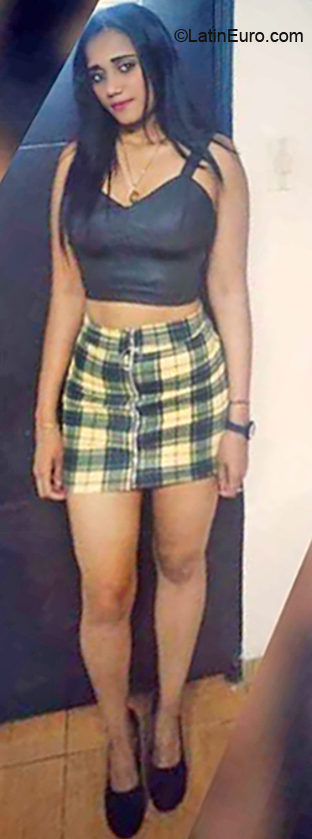Date this stunning Colombia girl Luciana from Bogota CO27099