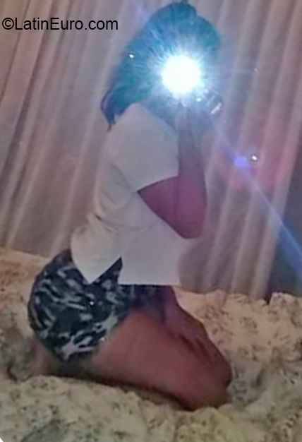Date this beautiful Argentina girl Catalina from Buenos Aires AR270