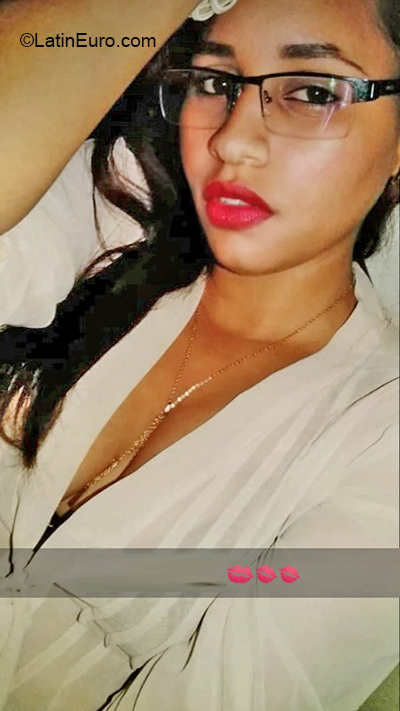 Date this sensual Dominican Republic girl Solangel from Puerto Plata DO36773