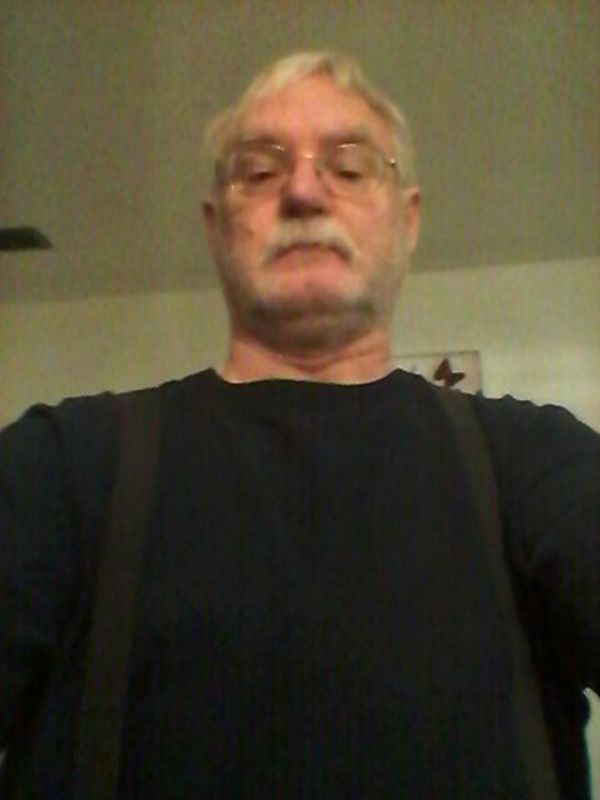 Date this tall Canada man Mike from Vancouver CA825