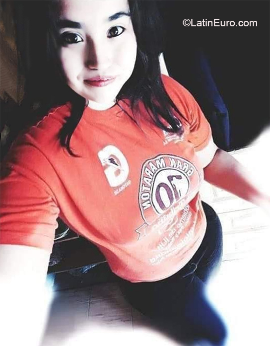 Date this charming Argentina girl Belen from Buenos Aires AR277