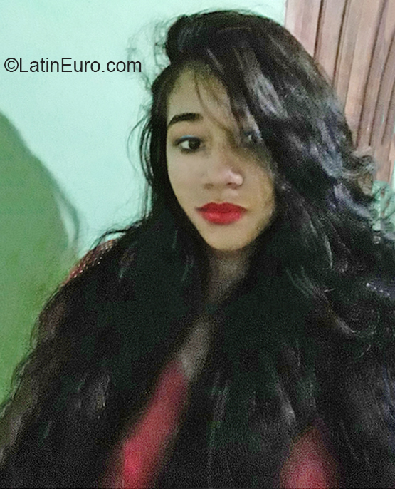 Date this fun Brazil girl Tatiane from Paragominas BR10979