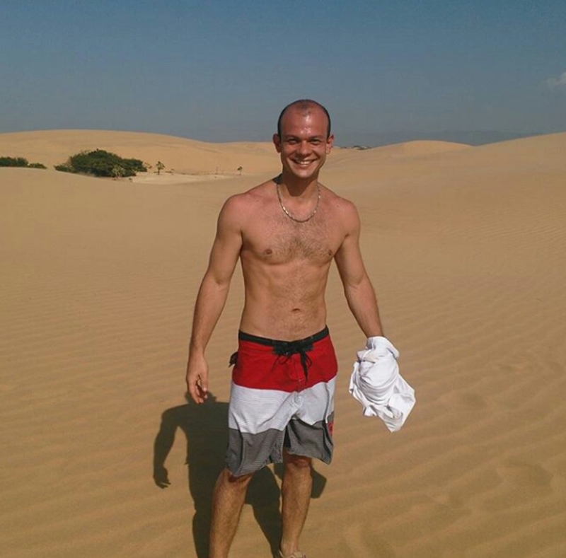 Date this exotic Venezuela man RAMON from Caracas VE2851