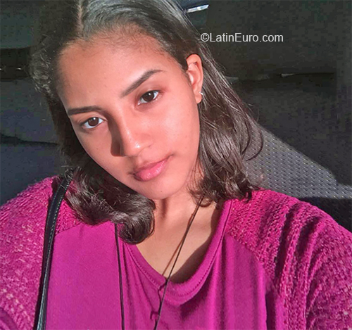 Date this foxy Dominican Republic girl Jeimy from Villa Altagracia DO36906