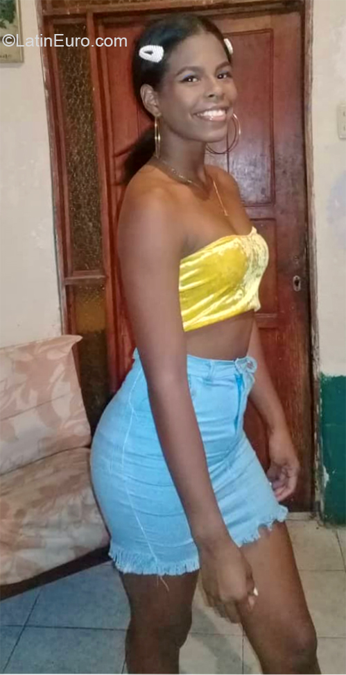 Date this charming Venezuela girl Ixhel from Barquisimeto VE2868
