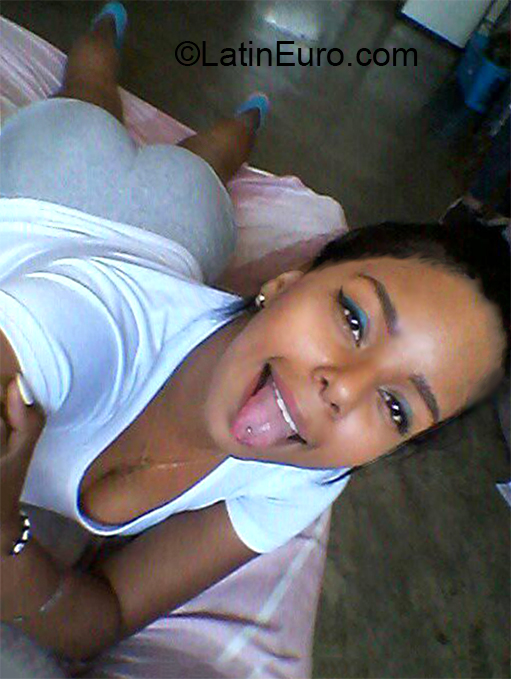 Date this fun Venezuela girl Cristina from Caracas VE2876