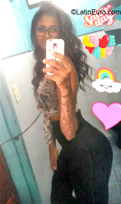 Date this pretty Venezuela girl Cynthia from Caracas VE2877