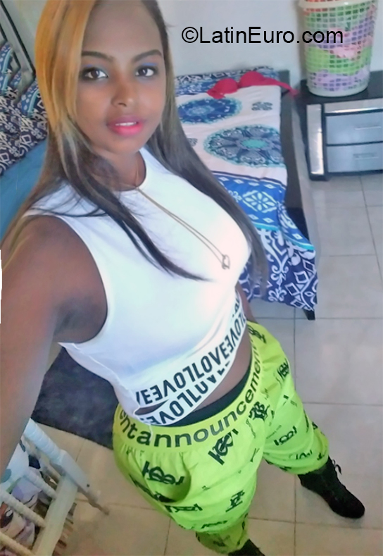 Date this delightful Dominican Republic girl Maria from Puerto Plata DO36966