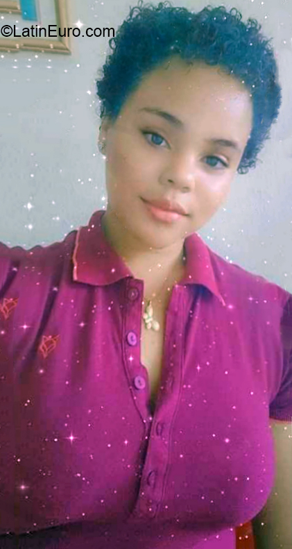Date this charming Dominican Republic girl Mariela from Santo Domingo DO36970