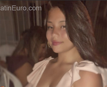 Date this passionate Colombia girl Angelica from Bogota CO26510