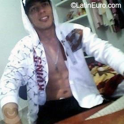 Date this sensual Venezuela man Jose Alejandro from Caracas VE2899