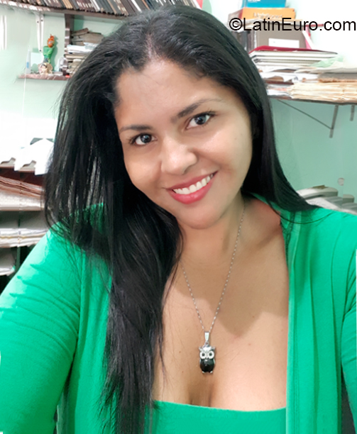 Date this athletic Venezuela girl Mary from La Victoria VE2900