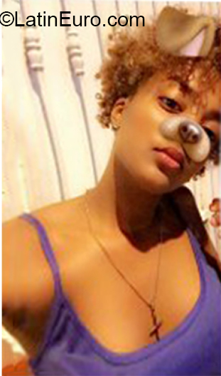 Date this attractive Dominican Republic girl Ana Luisa from Santo Domingo DO37014