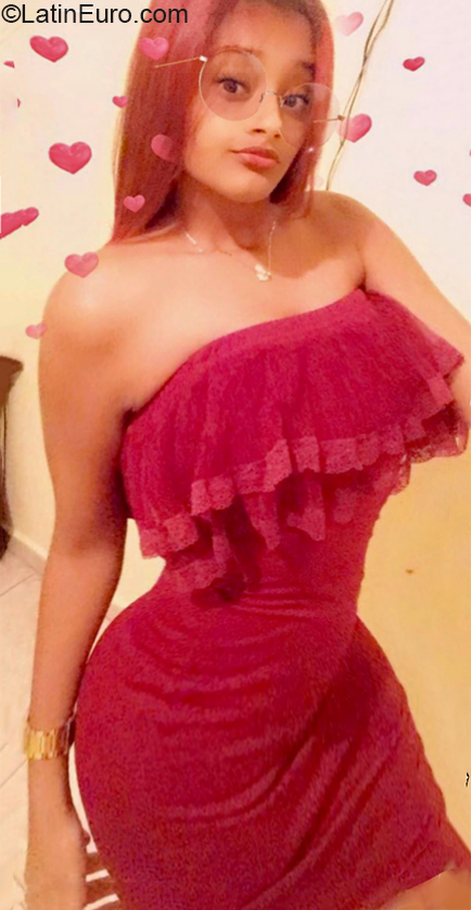 Date this pretty Dominican Republic girl Clarissa from La Romana DO37058