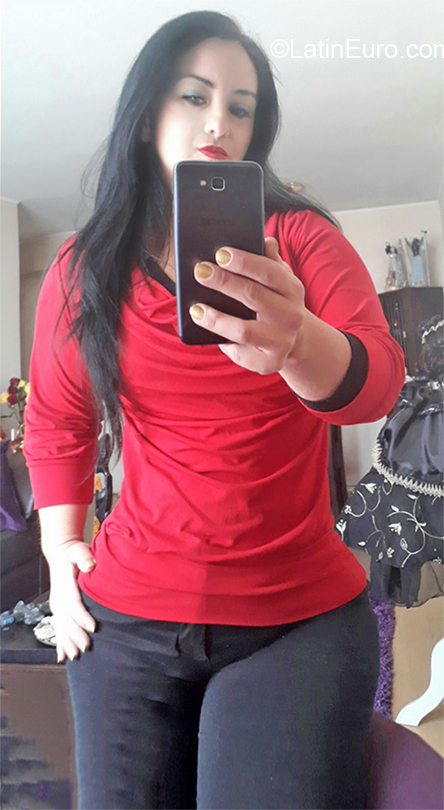 Date this fun Chile girl Kati from Santiago DO37076