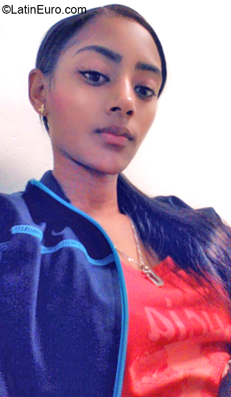 Date this gorgeous Dominican Republic girl Sol from Santo Domingo DO37171