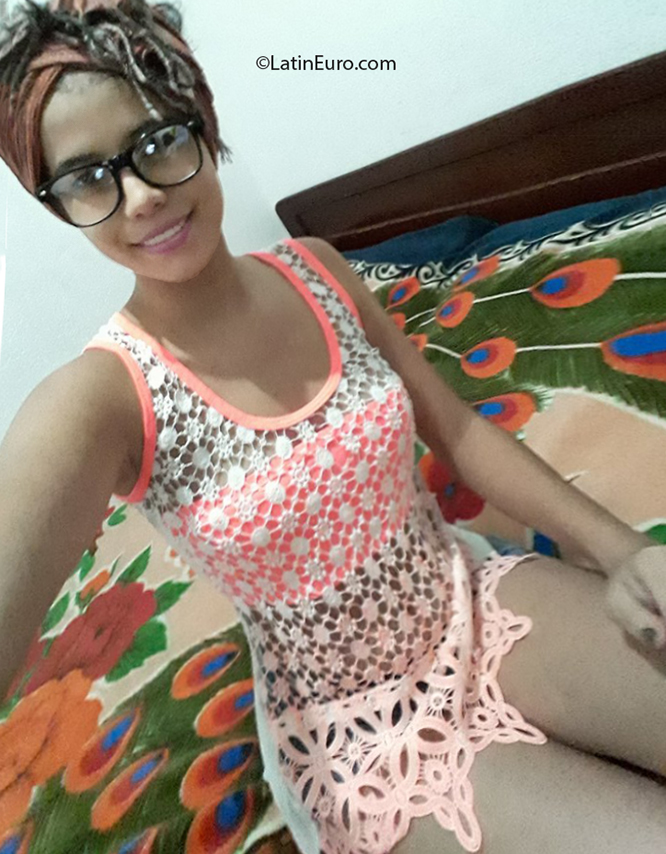 Date this voluptuous Colombia girl Julia from Bucaramanga CO26659