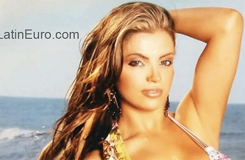 Date this foxy Colombia girl Valentinaf from Medellin CO26671