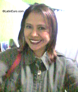 Date this happy Venezuela girl Catherine from Caracas VE2962