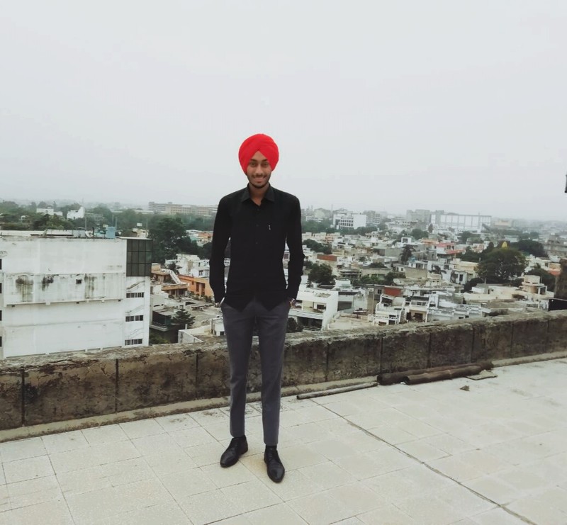 Date this foxy India man Harmeet from Ludhiana IN373