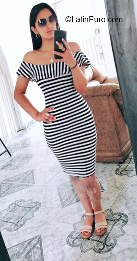Date this sultry Colombia girl Ngela from Pasto CO26742