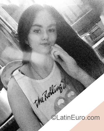 Date this sensual Argentina girl Sol from Mendoza AR340