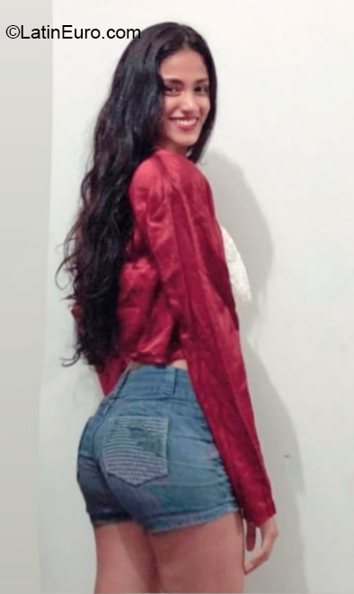 Date this cute Peru girl Tatiana from Lima PE1497