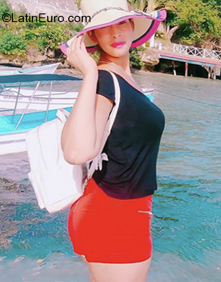 Date this lovely Dominican Republic girl Yardyin from Santiago DO37392