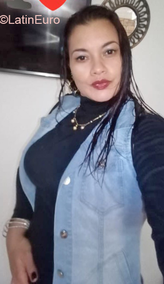 Date this charming Colombia girl Milena from Cali CO26798