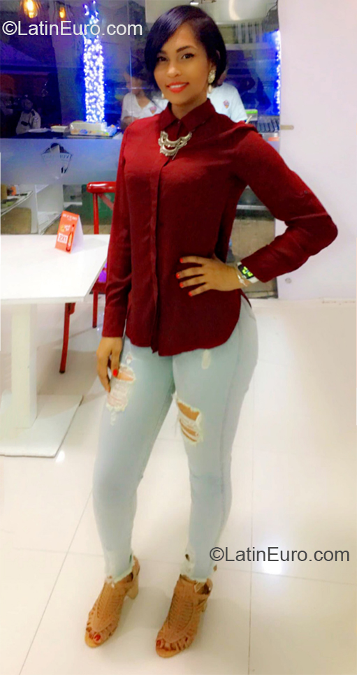 Date this funny Dominican Republic girl Nancy from Santo Domingo DO37430