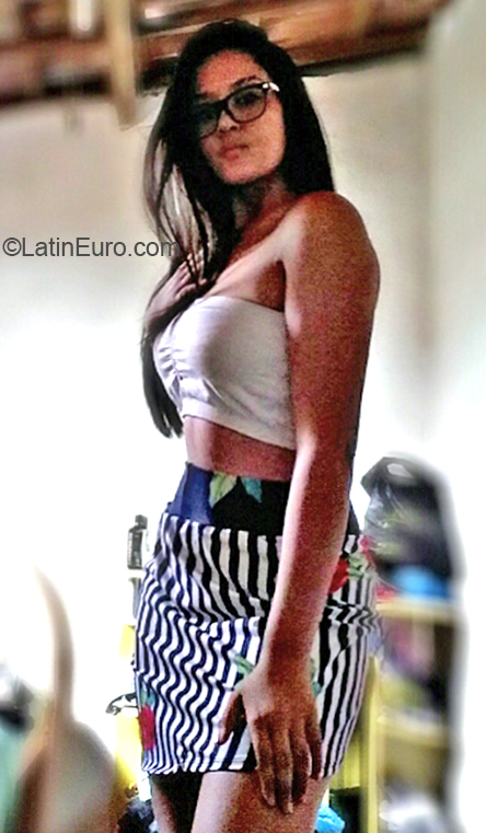Date this nice looking Brazil girl Joana from Desterro BR11053