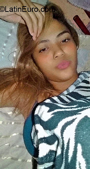 Date this young Brazil girl Bruna from Rio de Janeiro BR11054
