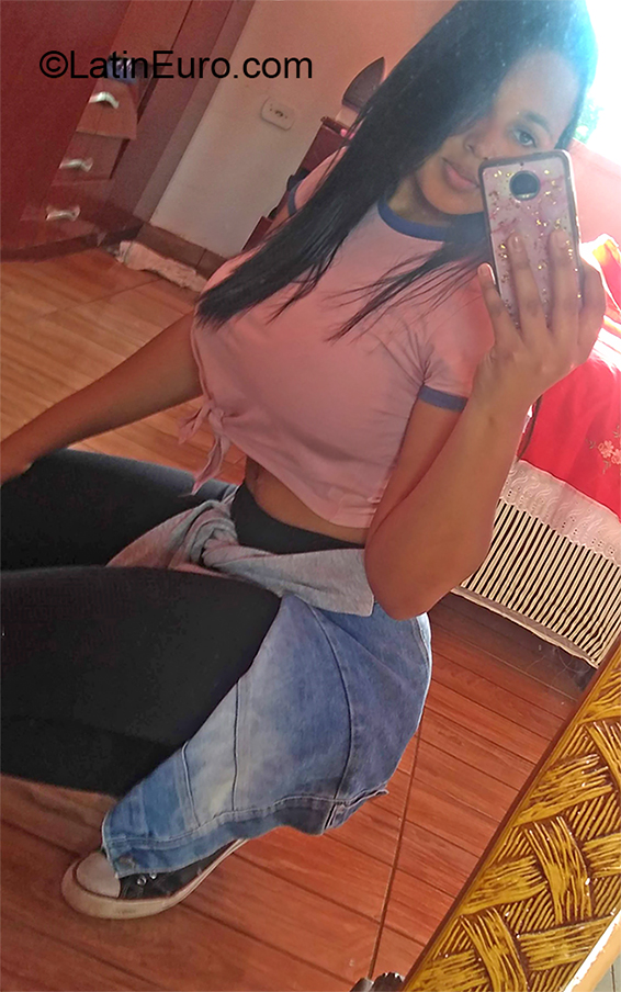 Date this foxy Brazil girl Samara from Sao Paulo BR11056
