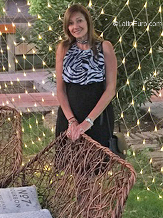 Date this georgeous Chile girl Carmen from San Francisco VE3010