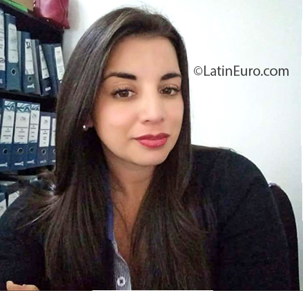Date this foxy Colombia girl Violeta from Cartagena CO26905