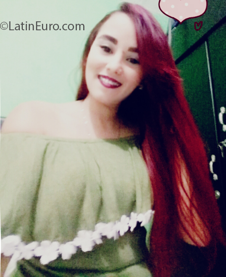 Date this pretty Colombia girl Yuranis from Barranquilla CO26939