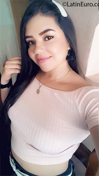 Date this foxy Colombia girl Heidy from Medellin CO26963