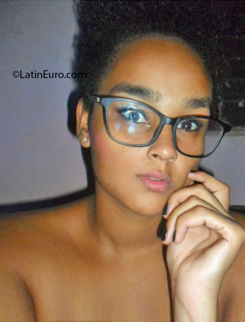 Date this foxy Brazil girl Mara from Ponte Nova BR11081
