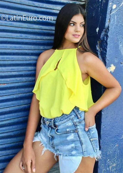 Date this sensual Venezuela girl Marlen from Barquisimeto VE3435