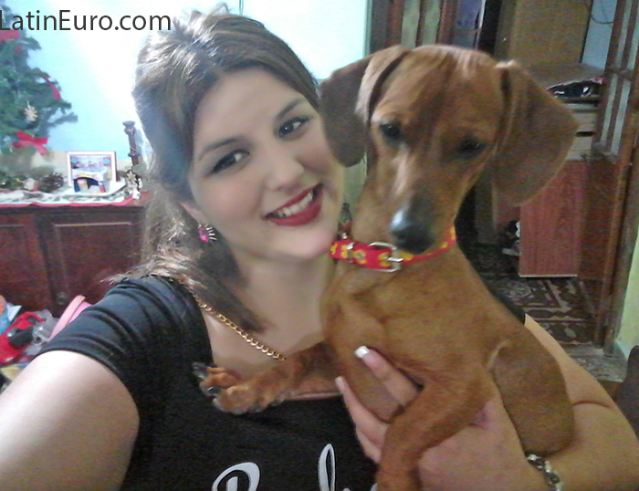 Date this hard body Argentina girl Flor from Santa Fe AR365