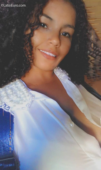 Date this foxy Venezuela girl Maria from Cumana VE3078