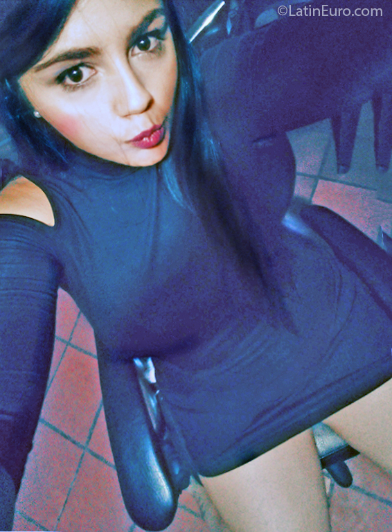 Date this stunning Colombia girl Emily from Medellin CO27037