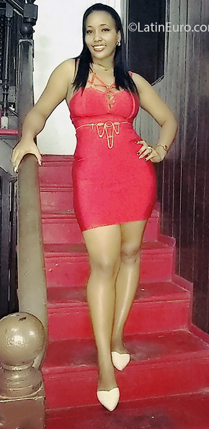 Date this lovely Cuba girl Aloity from Santiago de Cuba CU669