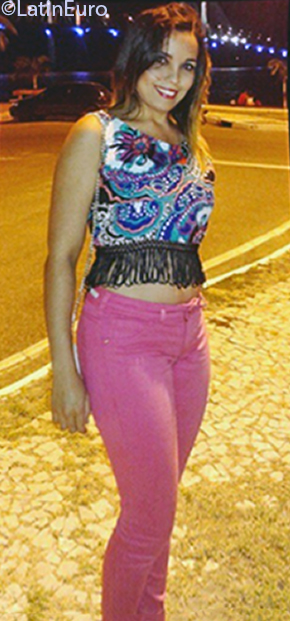 Date this georgeous Brazil girl Larissa from Belo Horizonte BR11371