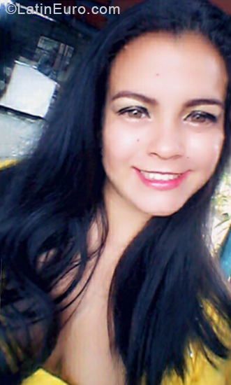 Date this pretty Venezuela girl Nazareth from Barinas VE3174