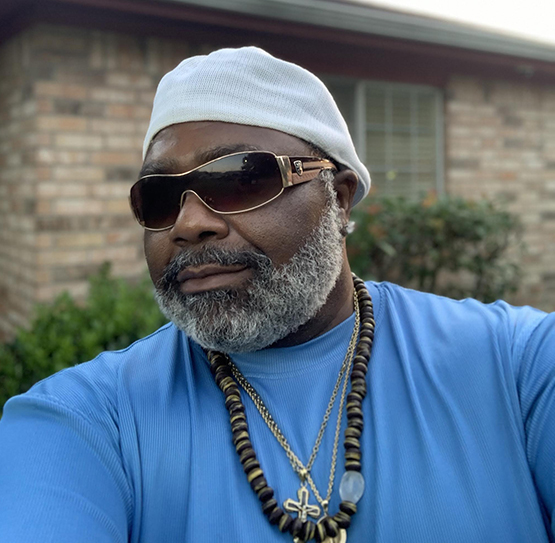 Date this nice looking United States man Carlos from Houston US20734