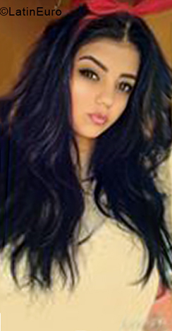 Date this voluptuous Colombia girl Kimera from Ocana CO27190