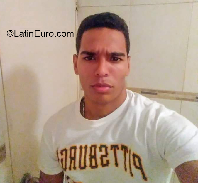 Date this exotic Venezuela man Antonio from Caracas VE3157