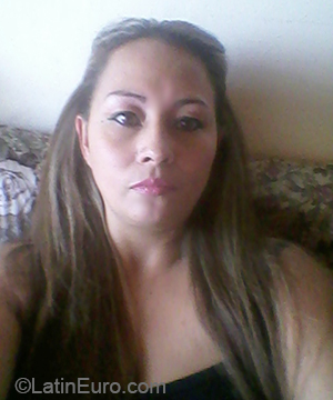 Date this foxy Colombia girl Monica from Sevilla CO27248