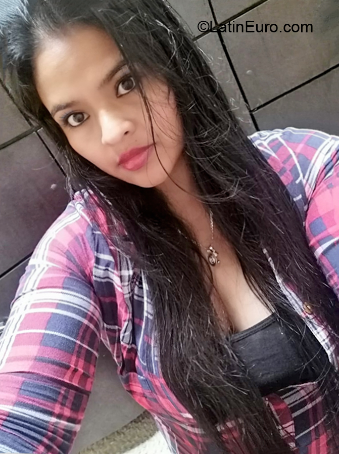 Date this hot Colombia girl Leidy from Bogota CO27290